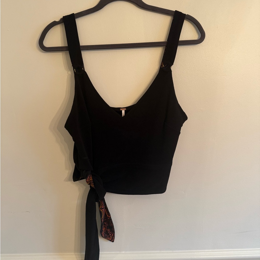 Free People Black Sleeveless Tie Front Crop Tank